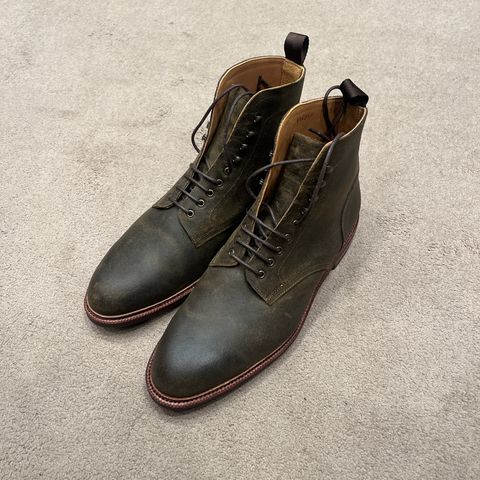 Meermin Service Boot in C.F. Stead Leaf Green Waxy Commander Suede