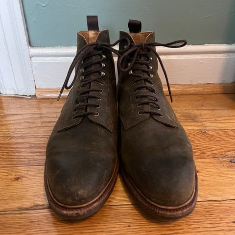 Meermin Service Boot in C.F. Stead Leaf Green Waxy Commander Suede