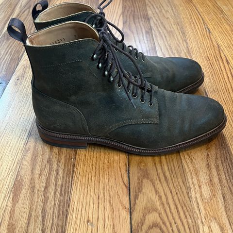 Meermin Service Boot in C.F. Stead Leaf Green Waxy Commander Suede