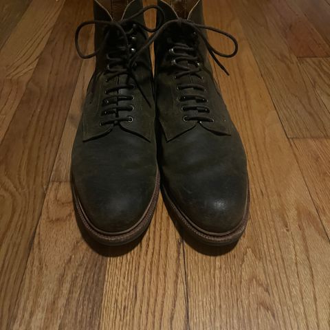 Meermin Service Boot in C.F. Stead Leaf Green Waxy Commander Suede