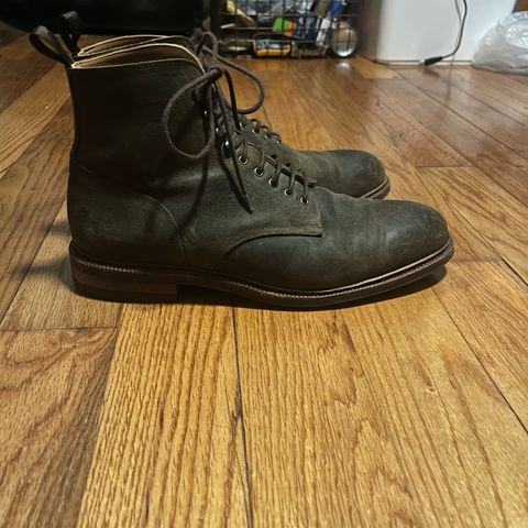 Meermin Service Boot in C.F. Stead Leaf Green Waxy Commander Suede