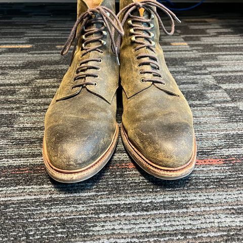 Meermin Service Boot in C.F. Stead Leaf Green Waxy Commander Suede