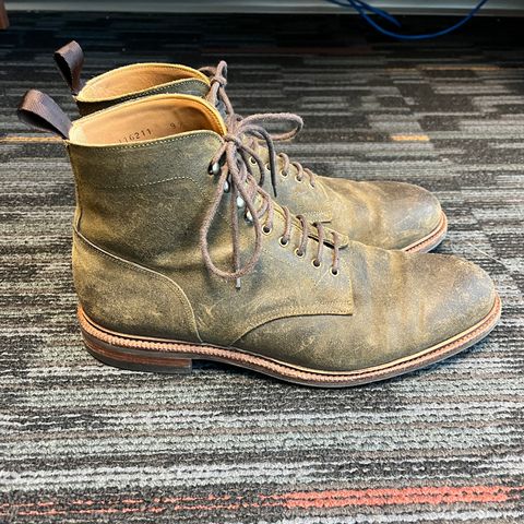Meermin Service Boot in C.F. Stead Leaf Green Waxy Commander Suede