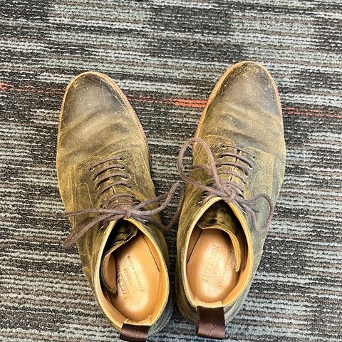 Meermin Service Boot in C.F. Stead Leaf Green Waxy Commander Suede