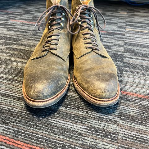 Meermin Service Boot in C.F. Stead Leaf Green Waxy Commander Suede