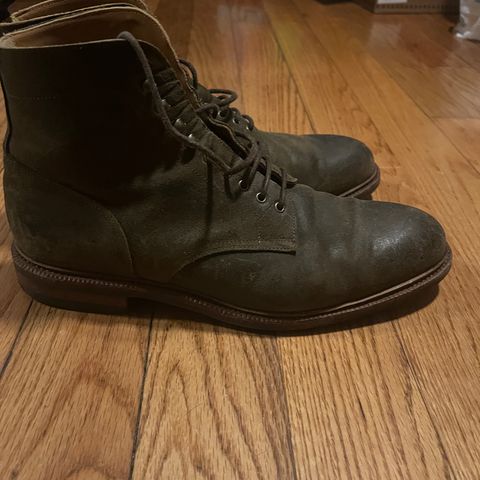Meermin Service Boot in C.F. Stead Leaf Green Waxy Commander Suede