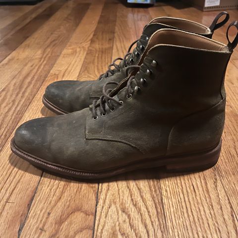 Meermin Service Boot in C.F. Stead Leaf Green Waxy Commander Suede