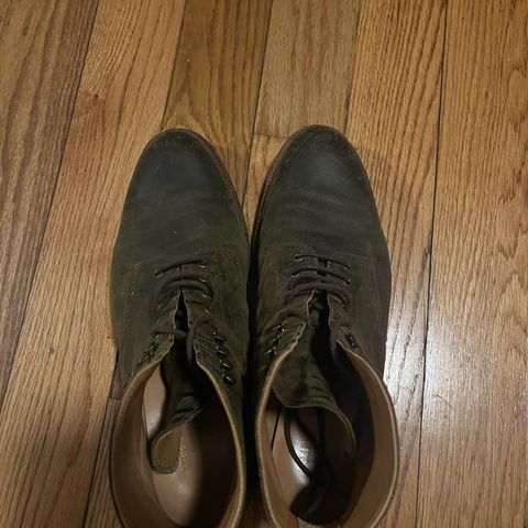 Meermin Service Boot in C.F. Stead Leaf Green Waxy Commander Suede