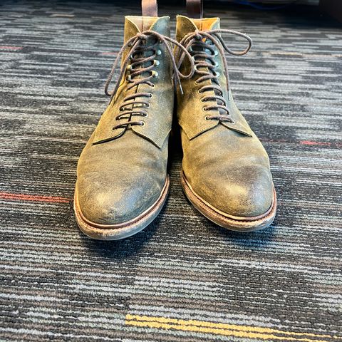 Meermin Service Boot in C.F. Stead Leaf Green Waxy Commander Suede