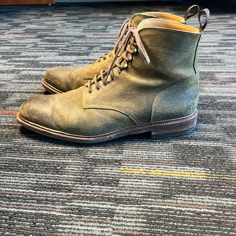 Meermin Service Boot in C.F. Stead Leaf Green Waxy Commander Suede