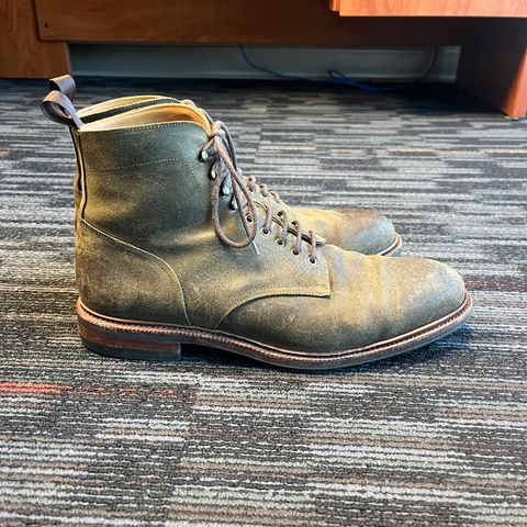 Meermin Service Boot in C.F. Stead Leaf Green Waxy Commander Suede
