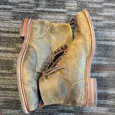 Meermin Service Boot in C.F. Stead Leaf Green Waxy Commander Suede