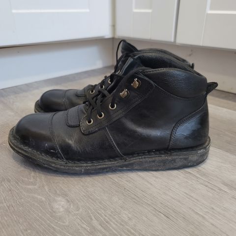Jim Green African Ranger in Black Full Grain