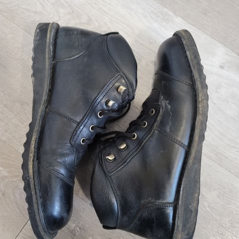 Jim Green African Ranger in Black Full Grain