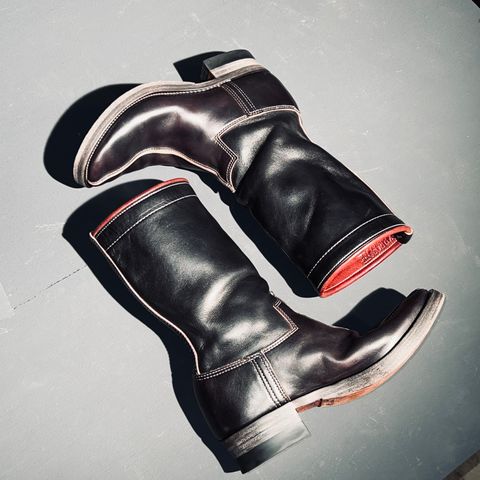 KREOSOTE FiCTioN in Wickett & Craig Natural Harness Dyed Black Over Red