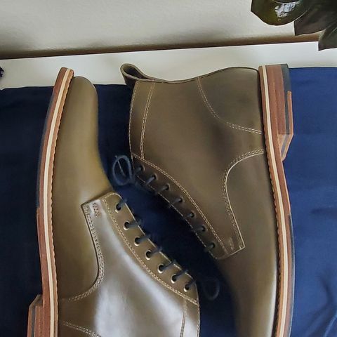 HELM The Zind in Krumenauer Olive