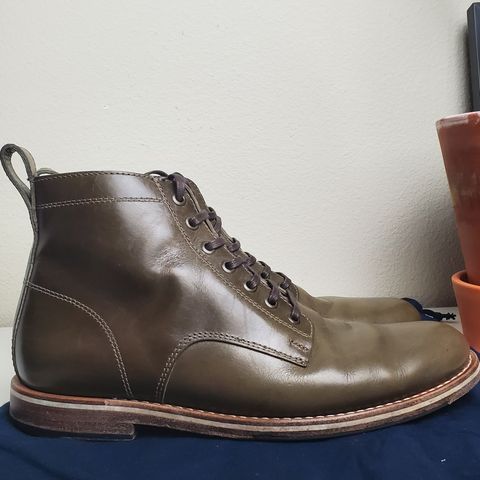 View photo of HELM Boots The Zind in Krumenauer Olive