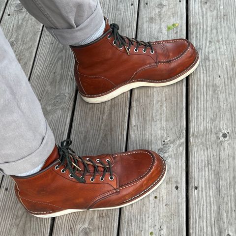 Red Wing 6-Inch Classic Moc in S.B. Foot Oro Legacy