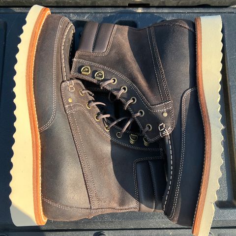 Grant Stone Field Boot in C.F. Stead Earth Waxy Commander Suede
