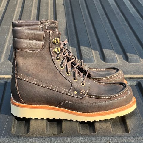 Grant Stone Field Boot in C.F. Stead Earth Waxy Commander Suede