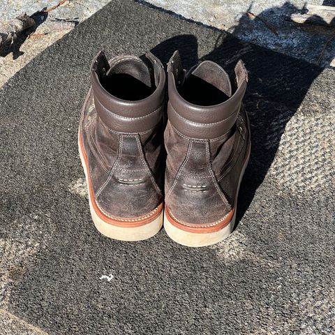 Grant Stone Field Boot in C.F. Stead Earth Waxy Commander Suede