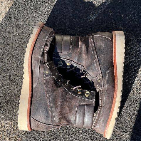 Grant Stone Field Boot in C.F. Stead Earth Waxy Commander Suede