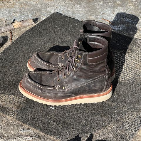 Grant Stone Field Boot in C.F. Stead Earth Waxy Commander Suede