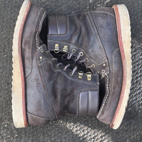 Grant Stone Field Boot in C.F. Stead Earth Waxy Commander Suede