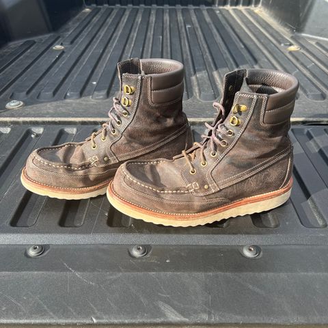 Grant Stone Field Boot in C.F. Stead Earth Waxy Commander Suede