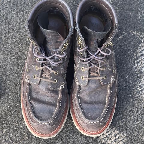 Grant Stone Field Boot in C.F. Stead Earth Waxy Commander Suede
