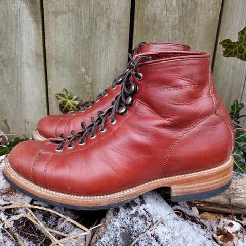 Unmarked Archie Boots in La Señora Red Horse Glazed Pull-up
