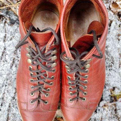 Unmarked Archie Boots in La Señora Red Horse Glazed Pull-up
