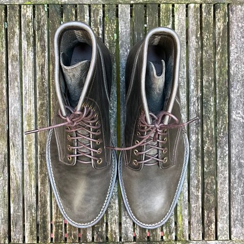 Onderhoud SVC02 Packer Boot in Maryam Waxed Salvia Horsebutt