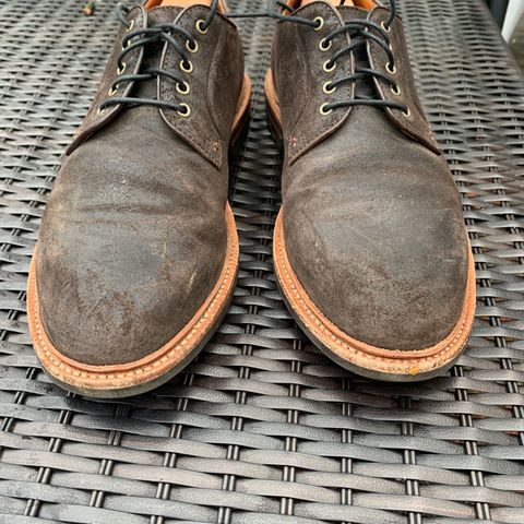 Grant Stone Plain Toe Blucher in C.F. Stead Earth Waxy Commander Suede