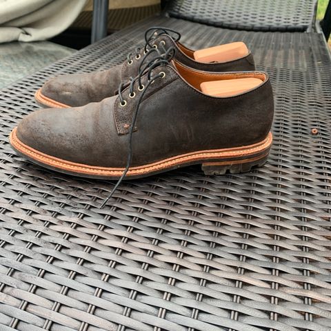 Grant Stone Plain Toe Blucher in C.F. Stead Earth Waxy Commander Suede