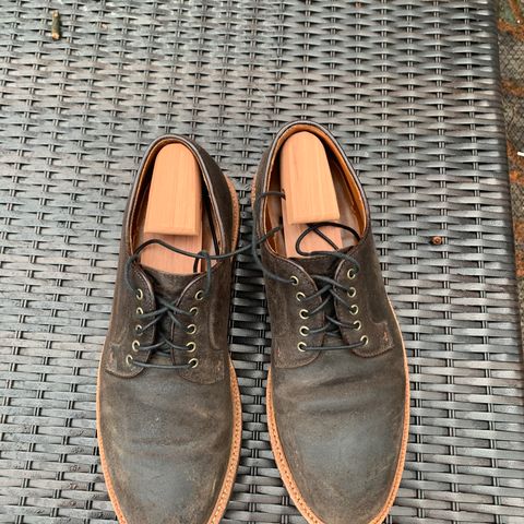 Grant Stone Plain Toe Blucher in C.F. Stead Earth Waxy Commander Suede