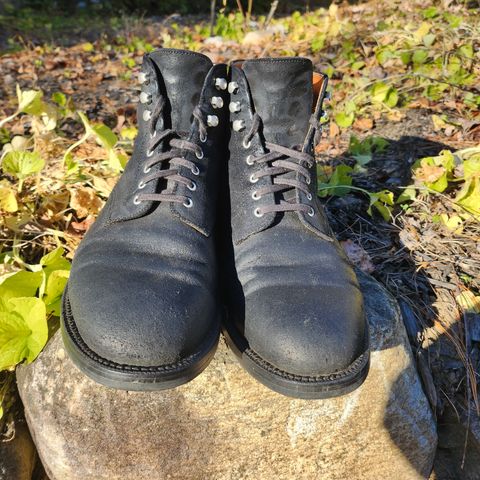 Grant Stone Edward Boot in C.F. Stead Black Waxy Commander Suede