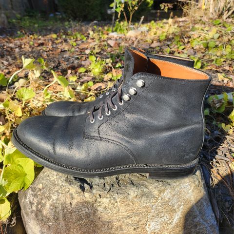 Grant Stone Edward Boot in C.F. Stead Black Waxy Commander Suede