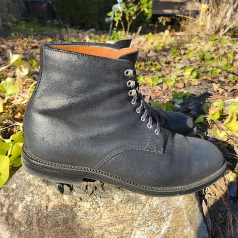 Grant Stone Edward Boot in C.F. Stead Black Waxy Commander Suede