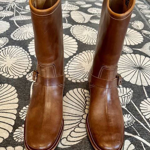 View photo of Clinch Engineer Boots 11-Inch Height in Natural Horsebutt