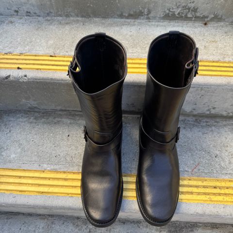 Attractions BILTBUCK Lot 603 “The Pioneer” in Shinki Black Latigo Horsehide