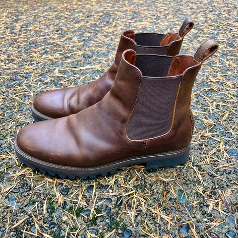 Patina Welted Chelsea Boot in Canyon Full Grain