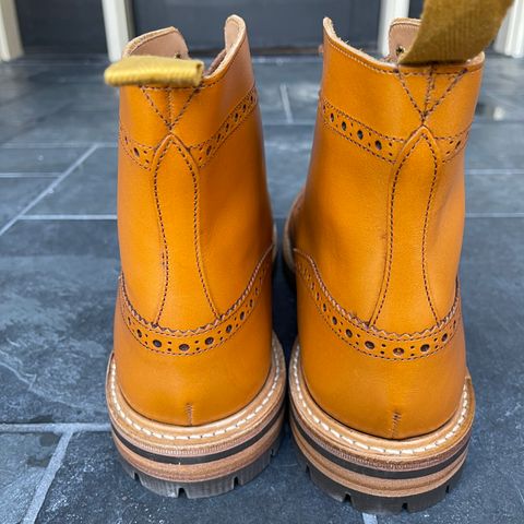 Tricker's Stow Country Boot in Acorn Antique
