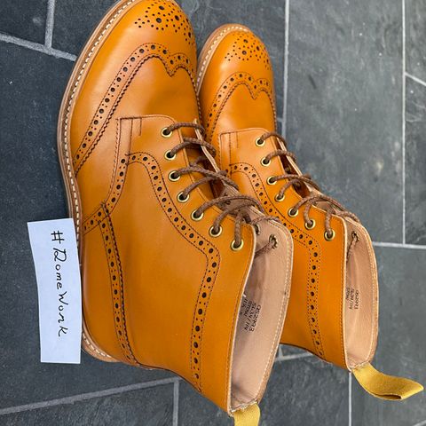 Tricker's Stow Country Boot in Acorn Antique