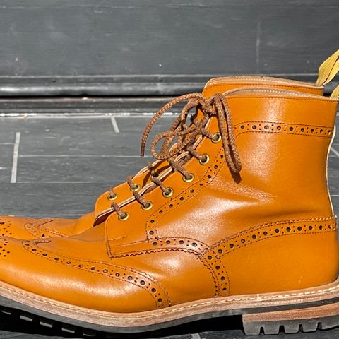 Tricker's Stow Country Boot in Acorn Antique