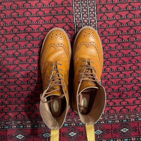 Tricker's Stow Country Boot in Acorn Antique