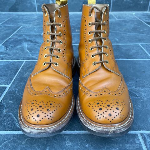 Tricker's Stow Country Boot in Acorn Antique