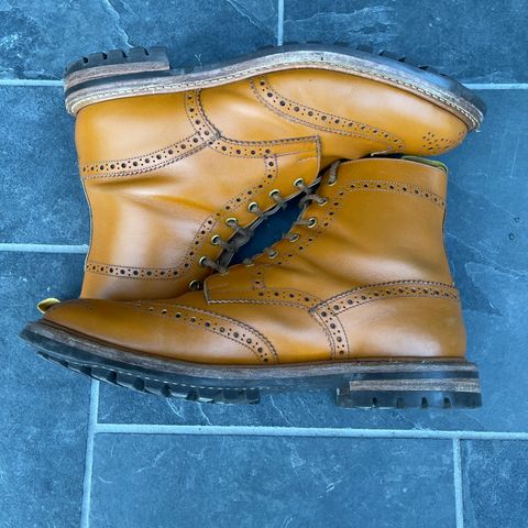 Tricker's Stow Country Boot in Acorn Antique