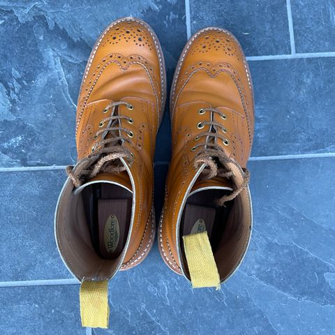 Tricker's Stow Country Boot in Acorn Antique