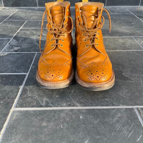 Tricker's Stow Country Boot in Acorn Antique